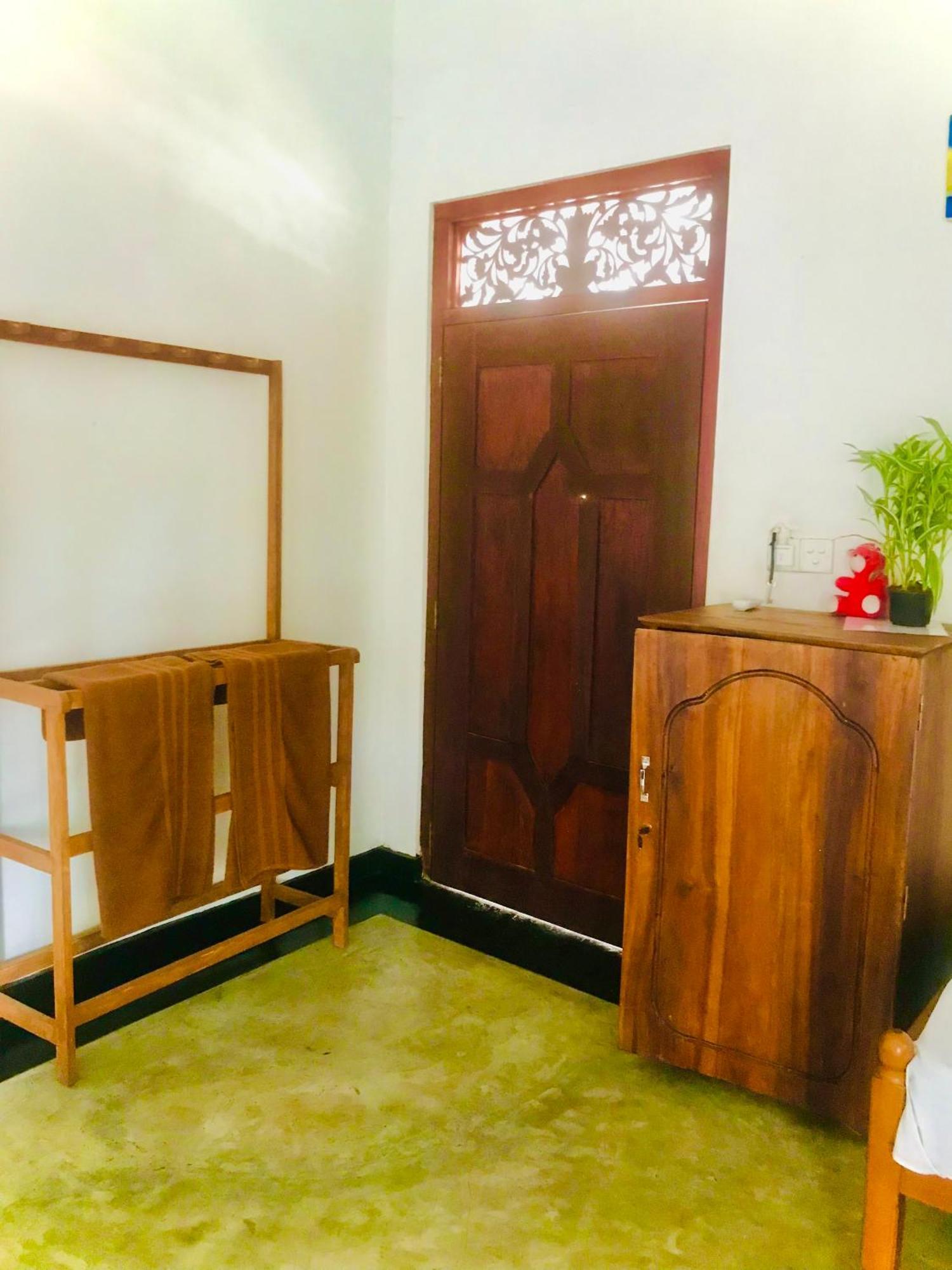 Bluebell Guest House Унаватуна Экстерьер фото